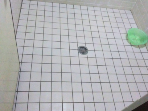 浴室床タイル張り替え工事|沖縄県うるま市